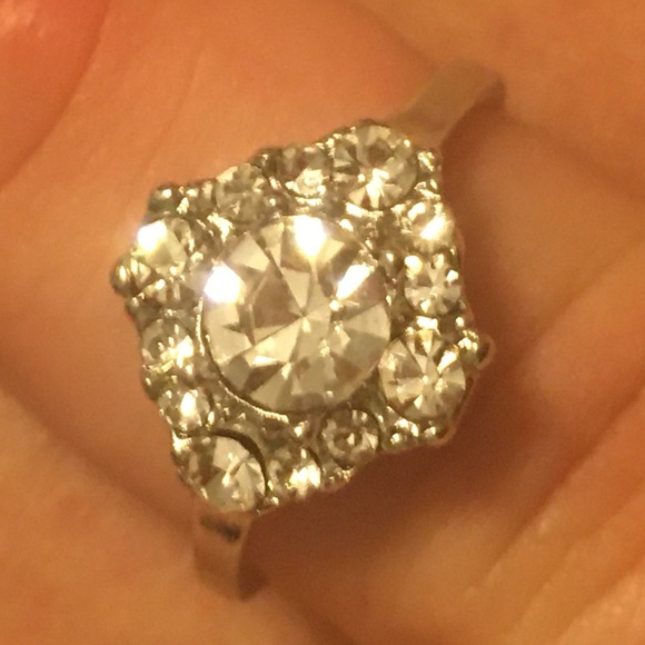 Ring - Picture 1 of 2